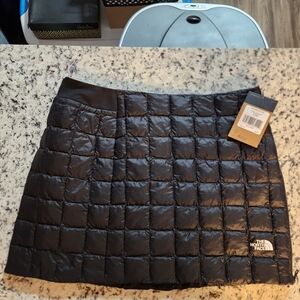 NORTH FACE SKIRT